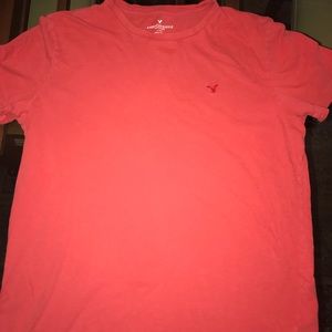 American Eagle red teeshirt